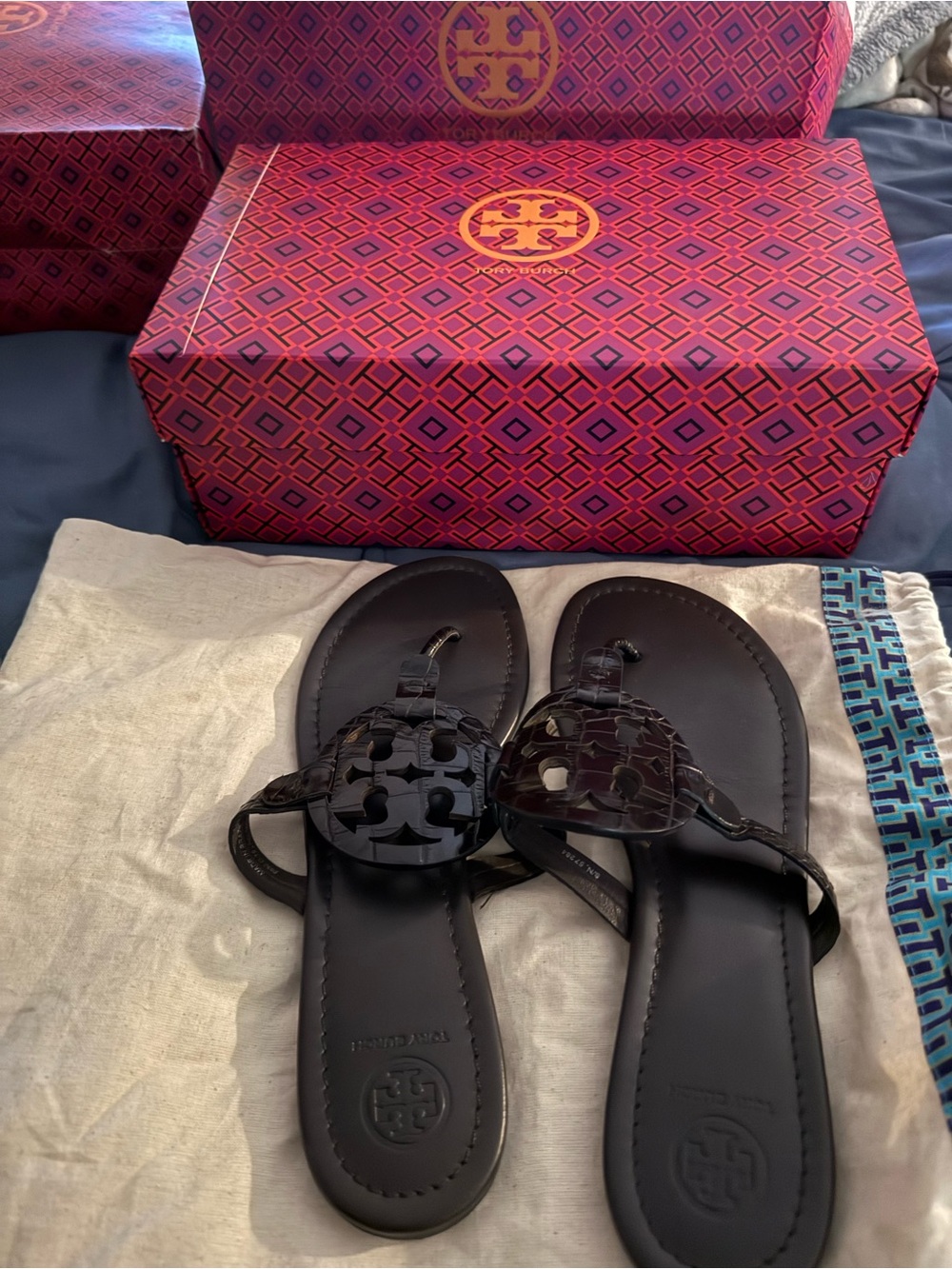 Tory Burch Men's Black Patent Logo Thong Sandals
